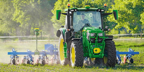John Deere announce two new product additions: the eAutoPowr and the Starfire 7000